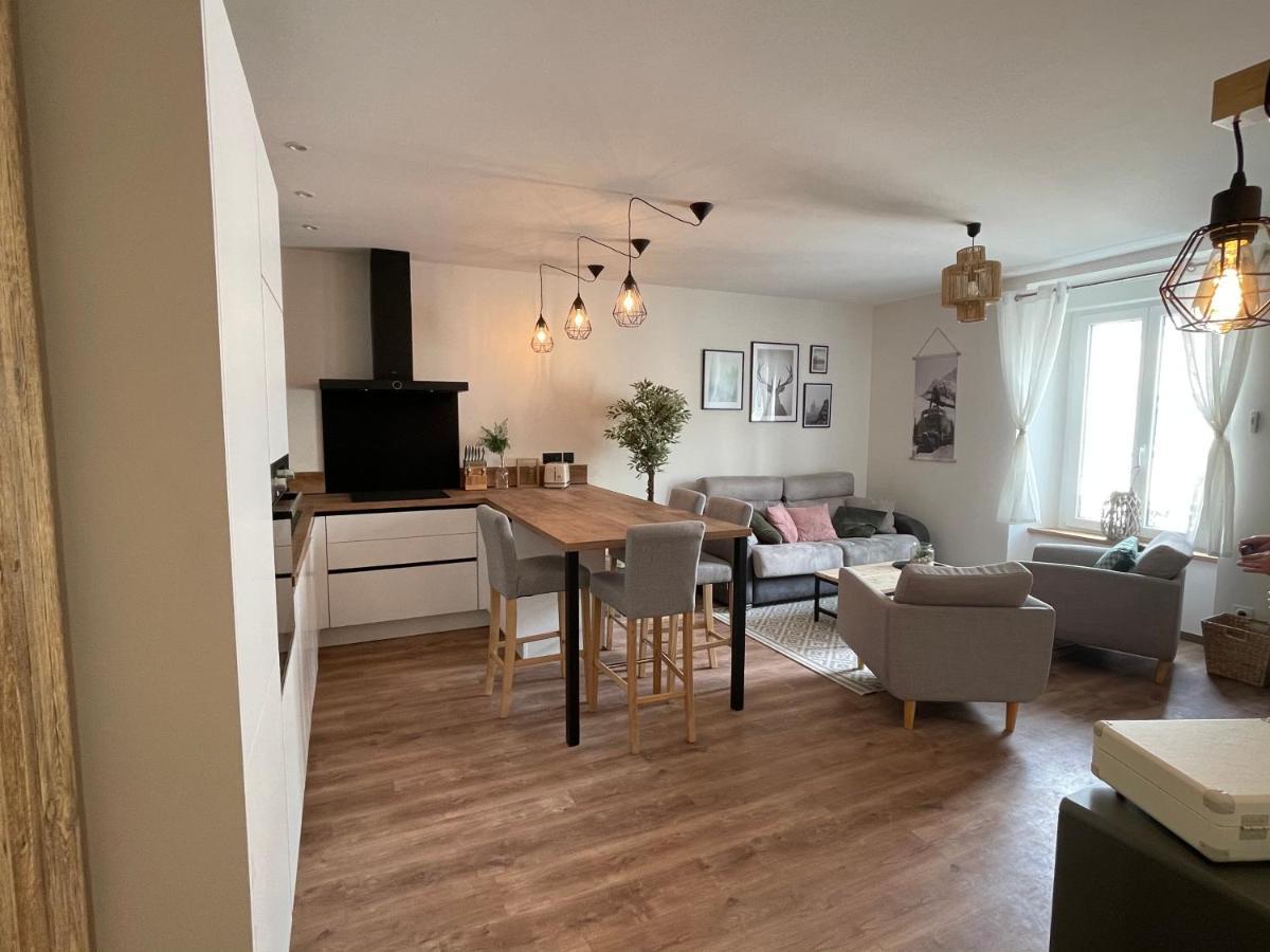Appartement Tout Confort Haut De Gamme En Plein Centre Ville Gérardmer Exteriér fotografie